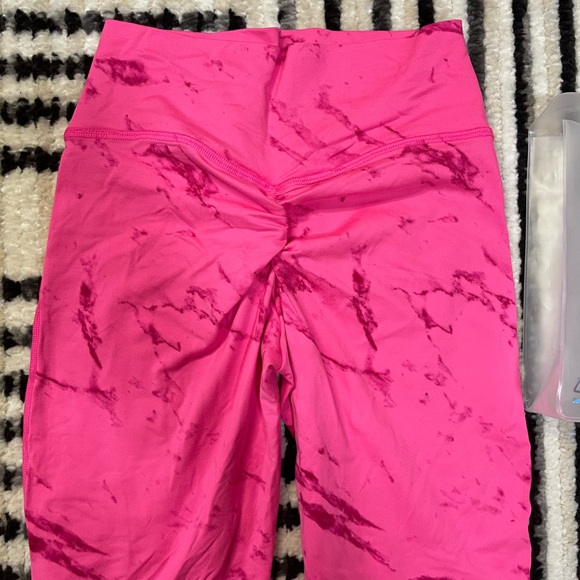 Bombshell Sportswear for marble leggings in cotton candy skies size LARGE NWOT - Picture 4 of 9